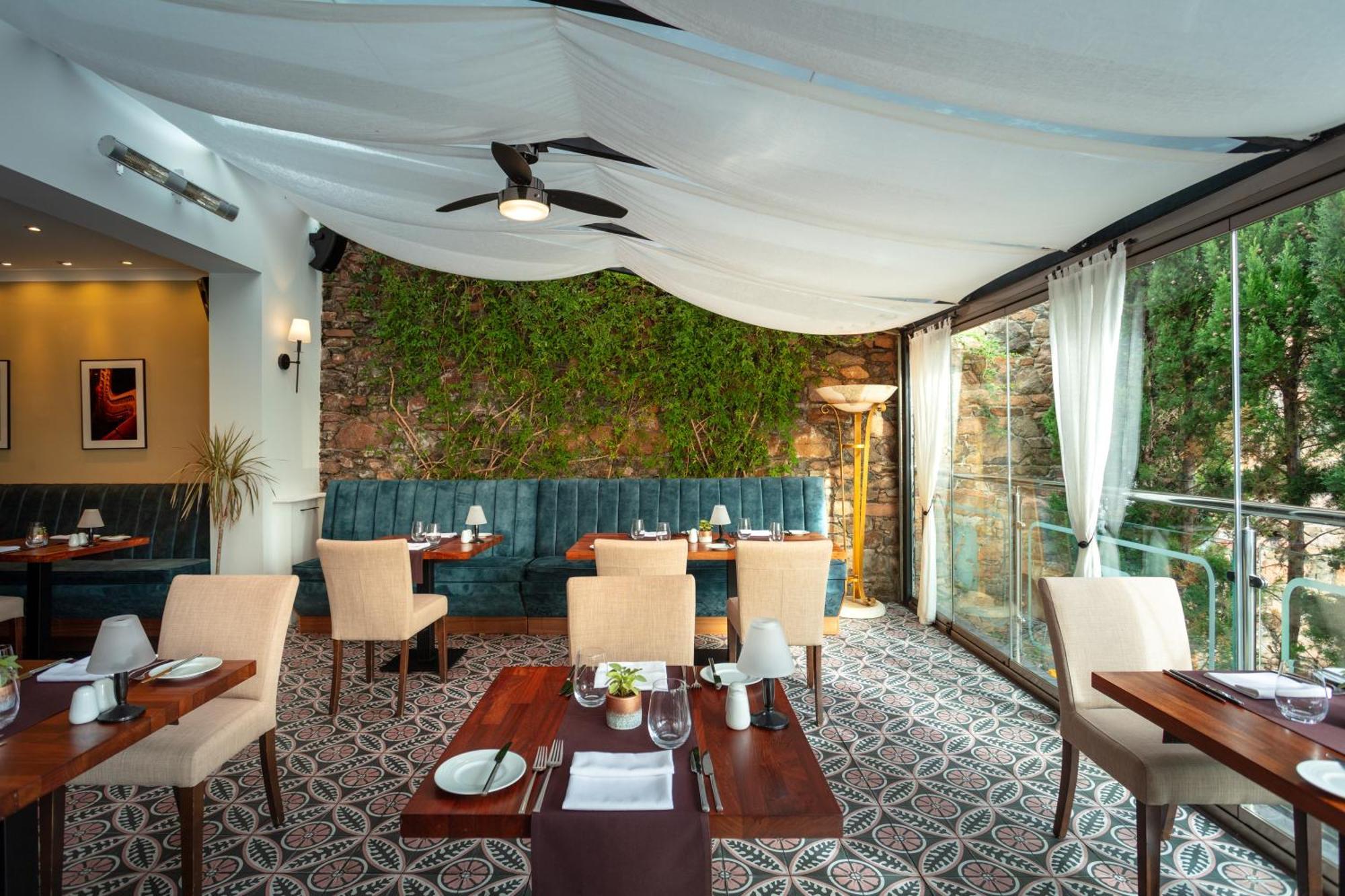 Hotel Savoy Saint Helier Jersey Exterior foto